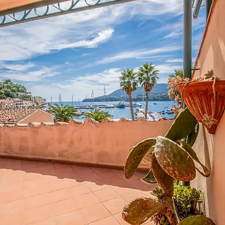 شقة Il Mare In Terrazza بورتو أتْسورّو